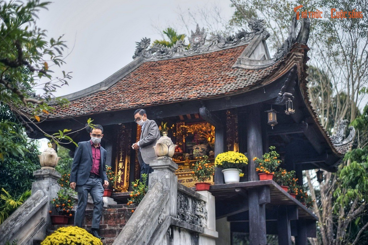 Phiên bản hiện nay là kết quả của quá trình phục dựng. Chùa Một Cột ngày nay được xây dựng lại năm 1955 dựa trên tư liệu lịch sử, hình ảnh cũ và ghi chép trong sử sách.