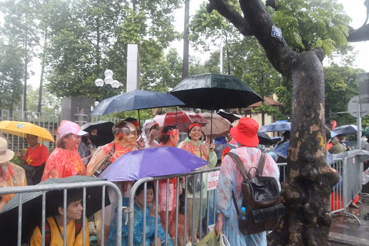 ​Buổi sơ duyệt được xem là một trong những lần hợp luyện quan trọng, trước khi các lực lượng bước vào giai đoạn tổng duyệt chính thức tại Quảng trường Ba Đình.