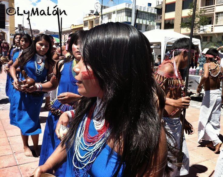  Đang đối mặt nhiều thách thức mới. Ngày nay, người Shuar phải đối diện với áp lực từ khai thác khoáng sản, phá rừng và hiện đại hóa, song họ cũng ngày càng tích cực đấu tranh để bảo vệ đất đai và văn hóa truyền thống. Ảnh: Pinterest.