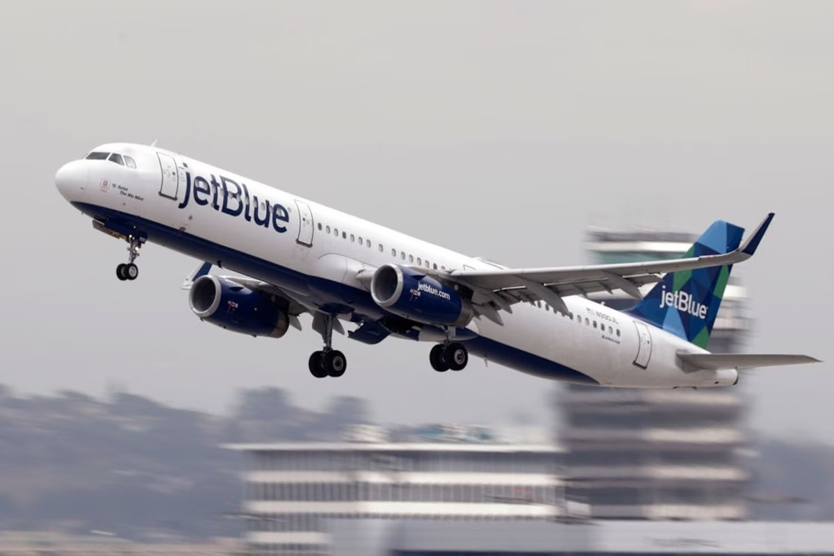 Chuyến bay bằng chiếc A320 của JetBlue từ Mexico đến Mỹ hôm 30/10 phải hạ cánh khẩn cấp khiến một số hành khách bị thương. Ảnh: Getty.