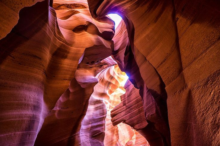  7. Xuất hiện trong nhiều tác phẩm nghệ thuật. Vẻ đẹp độc nhất của Hẻm núi Linh Dương đã truyền cảm hứng cho nhiều bức ảnh, tranh vẽ và phim ảnh nổi tiếng. Ảnh: Pinterest.