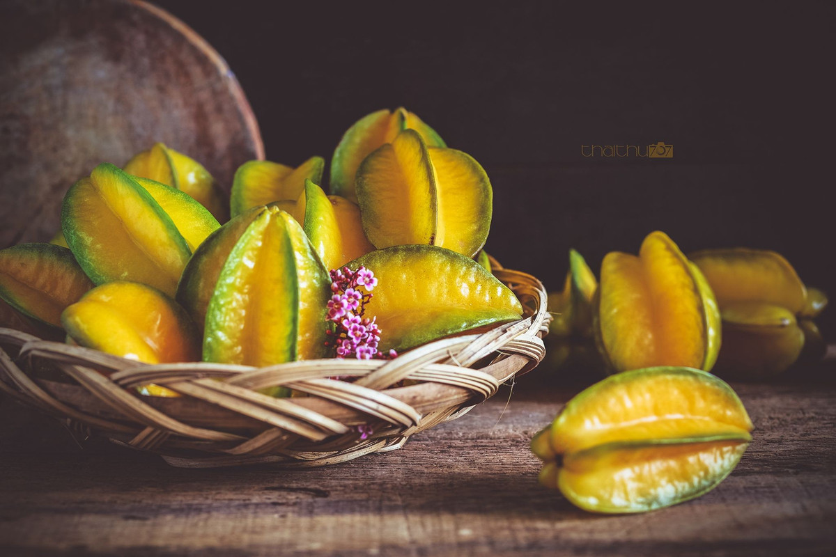  Gắn với nhiều biểu tượng dân gian châu Á. Trong văn hóa Việt Nam và một số nước Á Đông, cây khế xuất hiện trong truyện cổ tích, tượng trưng cho sự sẻ chia, công bằng và nhân quả. Ảnh: Pinterest.