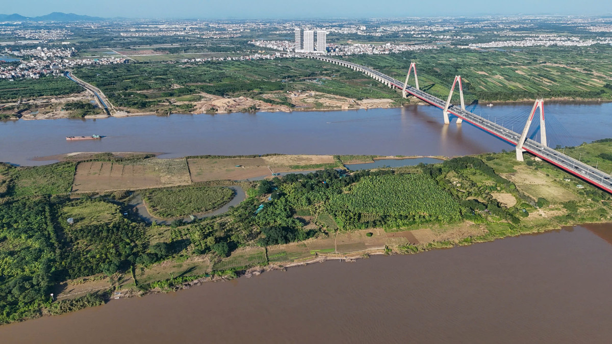 Dự án có quy mô nghiên cứu khoảng 11.000 ha đất, trong đó trục Đại lộ cảnh quan sông Hồng khoảng 7.800 ha, thuộc địa giới hành chính 16 phường, xã: Thượng Cát, Đông Ngạc, Phú Thượng, Hồng Hà, Lĩnh Nam, Bồ Đề, Long Biên, Ô Diên, Thanh Trì, Nam Phù, Hồng Vân, Mê Linh, Thiên Lộc, Vĩnh Thanh, Đông Anh, Bát Tràng.