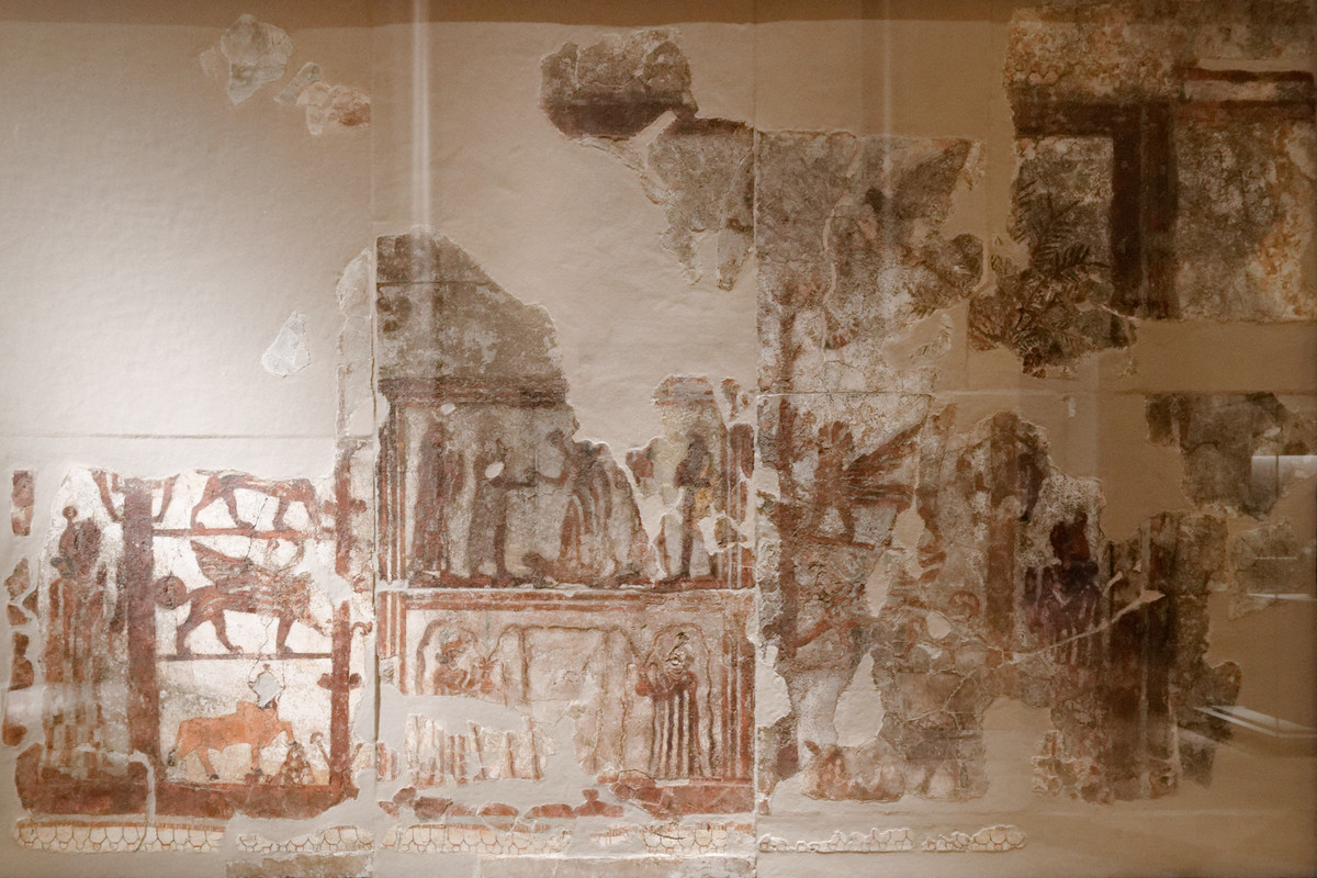  Những bích họa tại Mari mô tả các nghi lễ tôn giáo tinh xảo. Trong đó nổi tiếng nhất là “Nữ thần sinh sôi”, biểu tượng cho sự phồn thịnh. Ảnh: worldhistory.org.