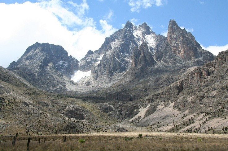 View - Cảnh quan hùng vĩ choáng ngợp ở nơi có ngọn núi cao thứ hai châu Phi | Báo Tri thức và Cuộc sống - TIN TỨC PHỔ BIẾN KIẾN THỨC 24H