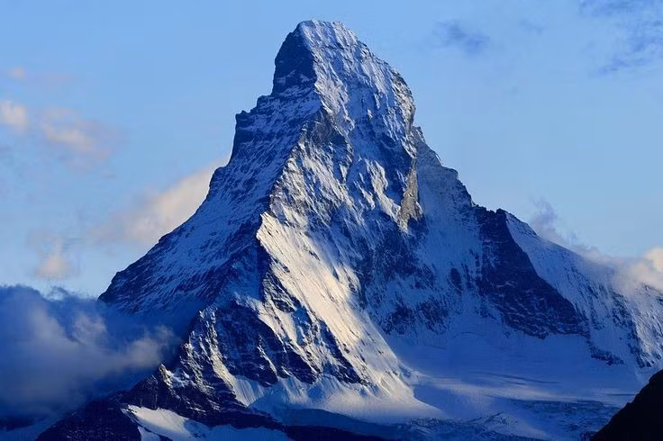  5. Matterhorn là một trong những ngọn núi được chụp ảnh nhiều nhất thế giới. Vẻ đẹp biểu tượng khiến nó trở thành điểm đến yêu thích của nhiếp ảnh gia và khách du lịch. Ảnh: Pinterest.