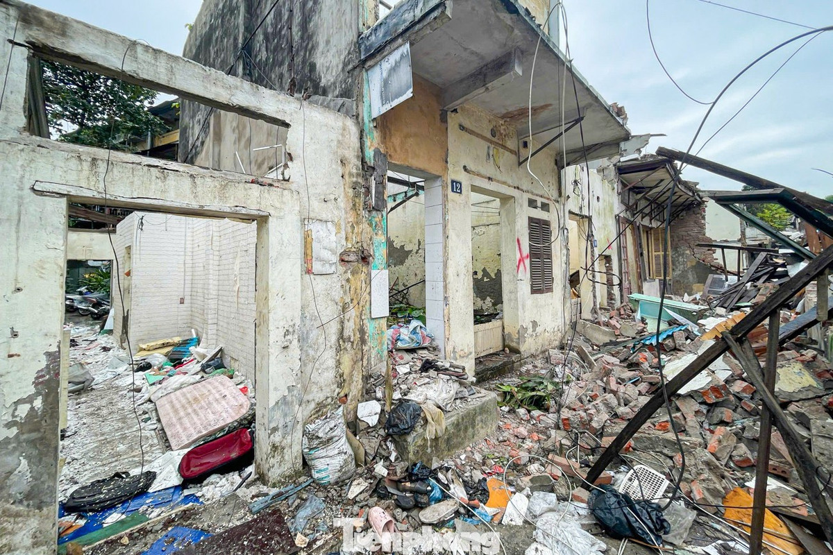 Dự án xây dựng đường Vành đai 1 đoạn Hoàng Cầu - Voi Phục (quận Đống Đa cũ, nay là phường Ô Chợ Dừa, Láng, Giảng Võ) dài hơn 2,2 km, mặt cắt ngang 50 m. Điểm đầu giao với đường Cát Linh - La Thành - Yên Lãng tại Hoàng Cầu, điểm cuối tại nút giao Voi Phục.