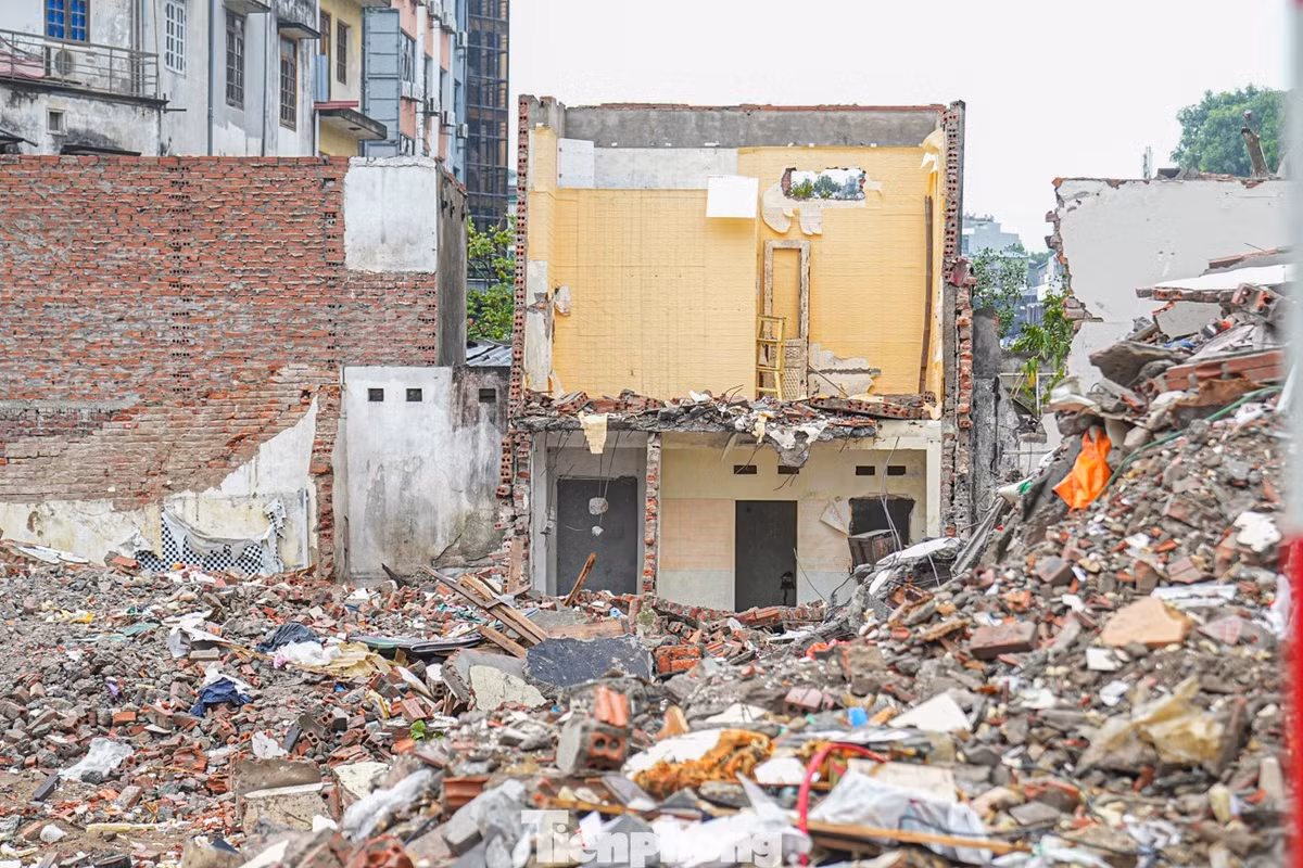 Dự án xây dựng đường Vành đai 1 đoạn Hoàng Cầu – Voi Phục đi qua địa bàn ba phường Ô Chợ Dừa, Láng và Giảng Võ.