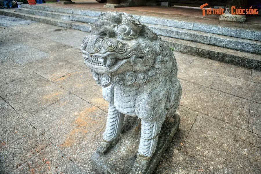 9. Một “bảo tàng sống” về nhà Hậu Lê. Lam Kinh ngày nay được ví như bảo tàng mở, lưu giữ hàng trăm hiện vật khảo cổ, bia đá, sắc phong... giúp thế hệ sau hiểu rõ hơn về lịch sử oai hùng triều Lê.