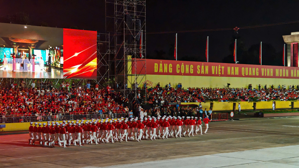 View - Hùng tráng buổi sơ duyệt diễu binh, diễu hành ở Quảng trường Ba Đình | Báo Tri thức và Cuộc sống - TIN TỨC PHỔ BIẾN KIẾN THỨC 24H
