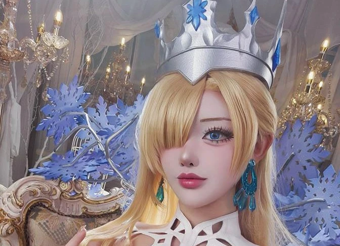 Brown Dust 2 “chơi lớn” với cosplay waifu nóng bỏng 