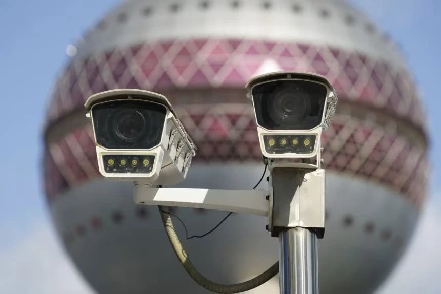 Camera AI Trung Quốc bắt nhầm tỷ phú, cảnh sát xin lỗi