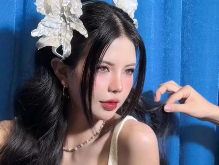 Mai Dora check-in sự kiện, visual bùng nổ hút trọn spotlight