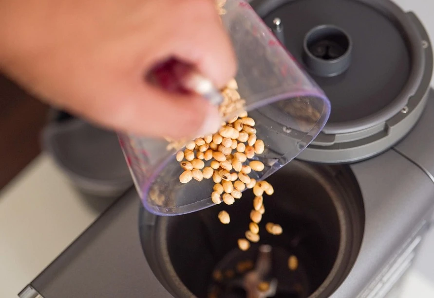 Máy sữa hạt 8 triệu gây sốt vì dùng rồi mới thấy đáng