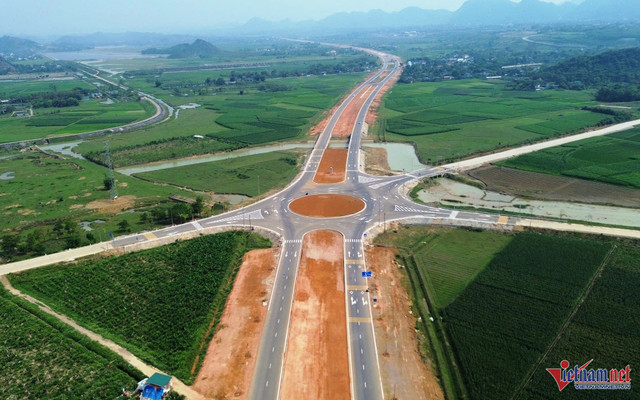 Dự án khai thác sẽ mở ra kết nối liên vùng của tỉnh, liên tỉnh và là trục kết nối giữa các vùng trong khu vực. Ảnh: T.N hoa-lu-6.jpg