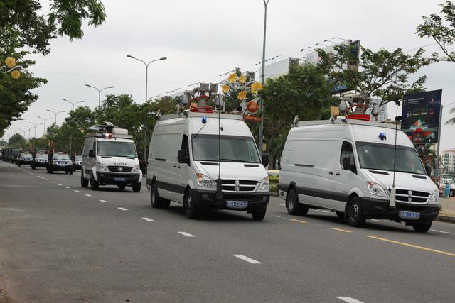 Dàn xe thông tin liên lạc cũng được huy động trong Tuần lễ APEC có khả năng phá sóng, gây nhiễu điện tử.