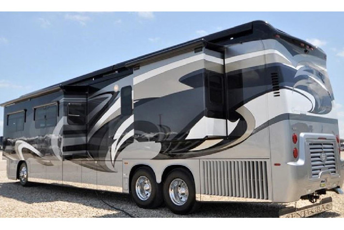 Cuối cùng là Chiếc Cornerstone tuyệt đẹp của Entegra Coach: 45DLQ 2015- trị giá 464.000 USD