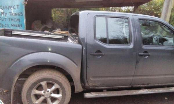 Theo thông tin trên trang The Sun , tình trạng hoen gỉ khung cũng đang xảy ra với các xe Nissan Navara D40 và một số xe sản xuất trong thời gian từ năm 2005 đến 2008 tại Tây Ban Nha.