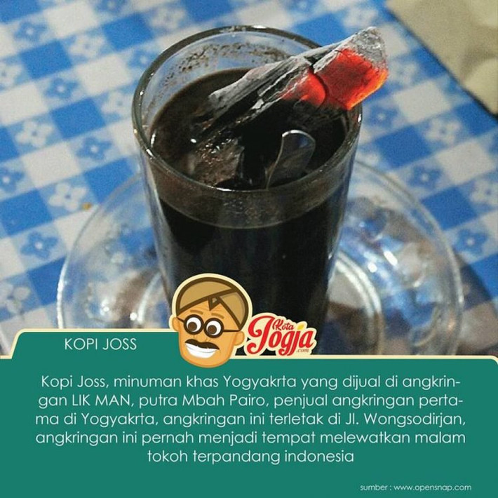 Khi cục than nguội, khách sẽ vớt cục than ra và thưởng thức. (Ảnh Kota Jogja/Facebook)