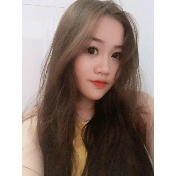 Ngọc Tuyền được biết đến khi lọt vào bán kết cuộc thi “Ngôi sao xì teen 2017”. Cô gái đến từ TP. HCM sau nhiều ngày “nhăm nhe” đã có mặt trong top 10 và số lượng bình chọn vẫn tiếp tục tăng lên.