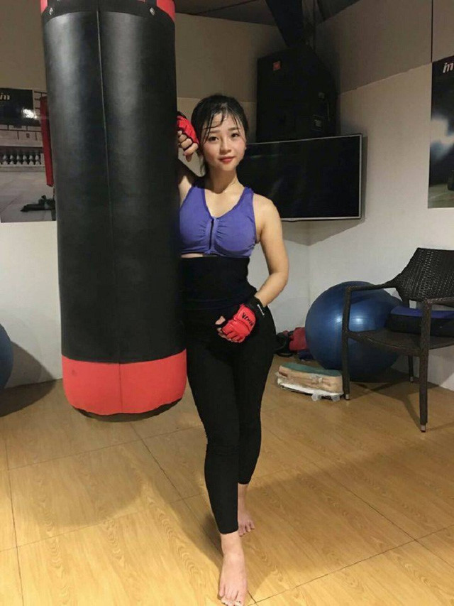 Theo như chia sẻ của cô bạn, ban đầu học võ, Hậu không thực sự được nhiều người ủng hộ, đặc biệt là gia đình. Tuy nhiên, 9X đã chứng minh được bản lĩnh khi ngày một tiến bộ và cứng cáp hơn. "Thánh nữ múa côn" vừa hoàn thành kỳ thi tốt nghiệp THPT. Cô đăng ký thi vào Đại học Nội vụ. Hậu cho biết trong tương lai, khi có điều kiện lên Hà Nội học sẽ đăng ký thi đấu ở những giải lớn hơn và duy trì đam mê với võ thuật.