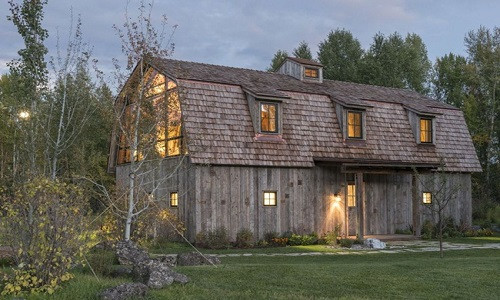 Một nhà kho cũ ở Wyoming, Mỹ không còn được sử dụng đã thay đổi hoàn toàn khi một kiến trúc sư thiết kế và biến thành nơi nghỉ dưỡng tuyệt vời.