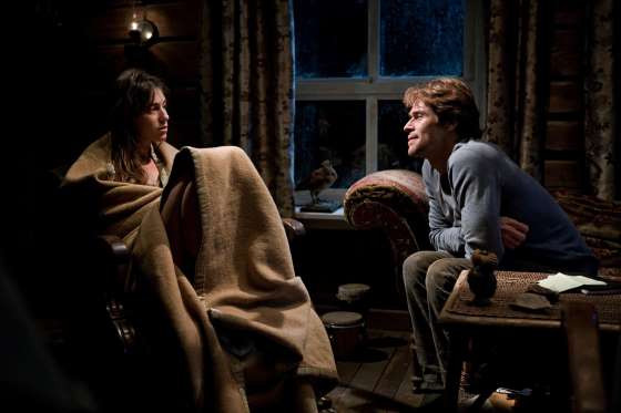 Bộ phim Antichrist của đạo diễn Lars von Trier gây sốc tại LHP Cannes 2009 với những cảnh quay sex trong những khung cảnh được đẩy đến tột cùng của cảm xúc. Trong buổi công chiếu phim, ngay từ khi mở màn, khán giả lúc cười, lúc giễu cợt và phản đối ầm ầm khi phim kết thúc. (Ảnh: Rex)