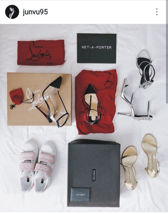 Jun Vũ khoe trên instagram về “chiến lợi phẩm” khi tự thưởng cho mình toàn siêu phẩm: Sandal Nosy Patent/Pvc 100 mm màu đen kết hợp PVC trong suốt xấp xỉ 19 triệu đồng và Sneakers In Calfskin With Double Velcro hồng trẻ trung của Dolce&Gabbana có giá 735 USD (gần 16 triệu đồng).
