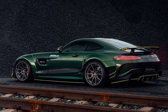 Bộ bodykit còn bao gồm các vòm mở rộng hốc bánh xe ở trước và sau. Mercedes-AMG GT độ khủng này còn được trang bị bộ mâm hợp kim 20 inch đặc biệt của ADV.1