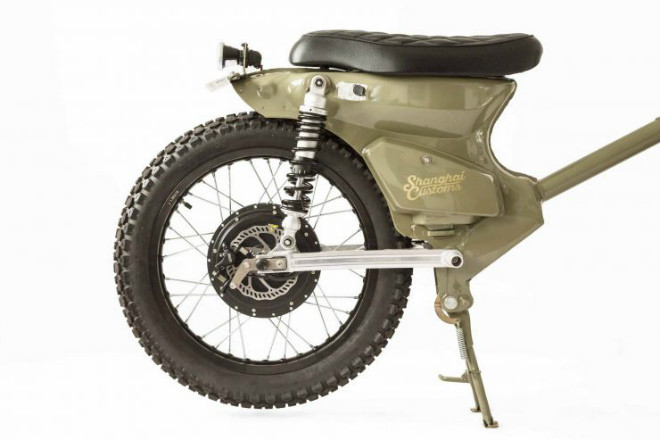 Mẫu xe máy điện eCub 2 có thể chạy được quãng đường đi dài tới 40 km ở vận tốc 45 km/h và mang theo tải trọng 80 kg.