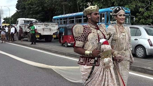 Chỉ vì mặc chiếc váy cưới lộng lẫy dài tới 3,2km, một cô dâu ở Sri Lanka phải đối mặt với án tù 10 năm. Câu chuyện cụ thể>>> Cô dâu đối mặt án tù 10 năm vì... đám cưới "khủng"