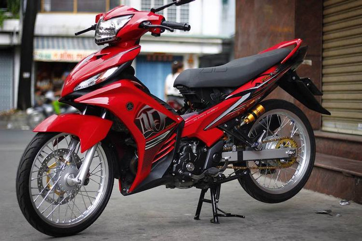 Trước khi phiên bản Exciter 150 xuất hiện vào cuối năm 2014, Yamaha Exciter 135 2011 "đời cuối" từng là mẫu xe số côn tay số 1 tại Việt Nam. Ngay cả ngày nay, mẫu xe này vẫn còn được không ít biker ưa chuộng do kiểu dáng thanh thoát hơn so với Exciter 135 đời mới.