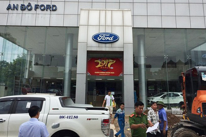 Với loạt xe bị lỗi kỹ thuật có thể do lỗi trong quá trình sản xuất của Ford lẫn linh kiện bị lỗi từ các nhà cung ứng phụ tùng, tuy nhiên việc hãng xe Mỹ liên tục phải mở những đợt triệu hồi tại Việt Nam và nhiều nước trên Thế giới - đặc biệt là vụ việc nhân viên của một đại lý Ford tại Hà Nội đánh khách hàng trong thời gian vừa qua phần nào cũng gây ảnh hưởng không nhỏ tới lòng tin của người dùng với Ford Việt Nam.