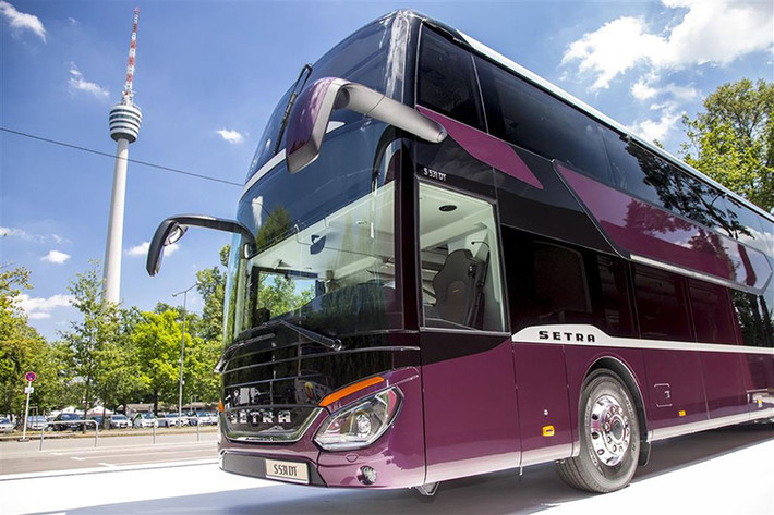 Nhà sản xuất không nói rõ là làm thế nào để đạt được chỉ số kể trên nên ta chỉ có thể đặt niềm tin vào sự trung thực của một thương hiệu danh tiếng khi cho rằng một chiếc xe bus có dạng khối hộp lại sở hữu chỉ số khí động học thấp như phiên bản thể thao của một chiếc xe hạng nhỏ.