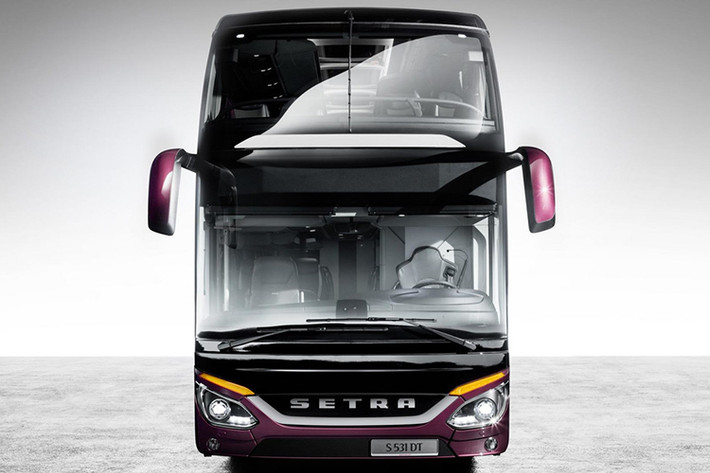Thiết kế mới của Setra được xây dựng dựa trên sự thành công của ba thế hệ trước, khởi đầu với chiếc S 228 DT được bán ra từ năm 1981. Kể từ đó, tổng lượng tiêu thụ đã đạt 4.000 chiếc trên toàn thế giới. Hiện mức giá cũng như ngày ra mắt của xe chưa được nhà sản xuất Daimler tiết lộ.