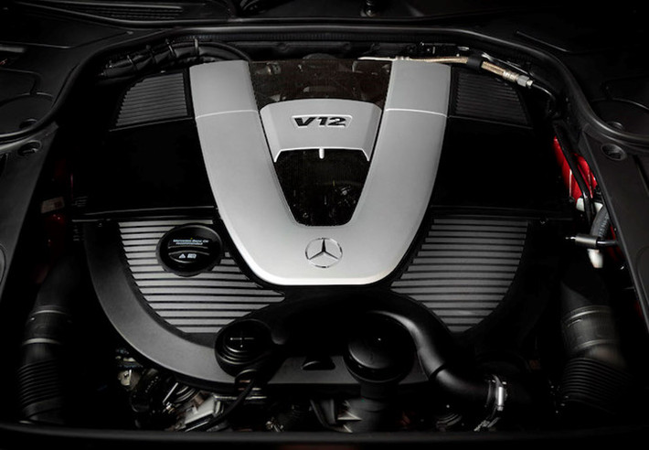 Mức giá của các phiên band khác bao gồm; Mercedes-Benz S 450 Luxury 2018 là 4,759 tỷ đồng. Mercedes-Maybach S 450 4MATIC 2018: giá 7,219 tỷ đồng. Mercedes-Maybach S 560 4MATIC 2018: giá 11,099 tỷ đồng. Mercedes-Maybach S 650 2018: giá 14,499 tỷ đồng.