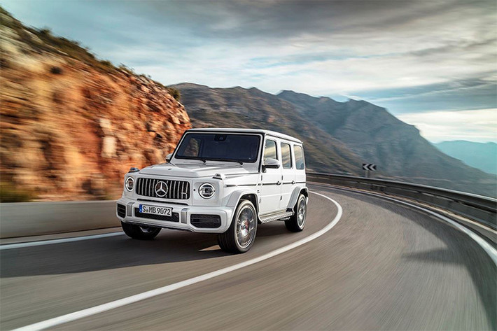 Mercedes-AMG G63 2019 đang hướng tới Geneva Motor Show để chính thức ra mắt trên toàn thế giới. Tại thị trường châu Âu, khách hàng có thể bắt đầu đặt xe từ ngày 18/3 và những chiếc xe đầu tiên sẽ tới tay khách hàng từ tháng 6. Việc ra mắt thị trường Mỹ dự kiến sẽ diễn ra vào cuối năm 2018.
