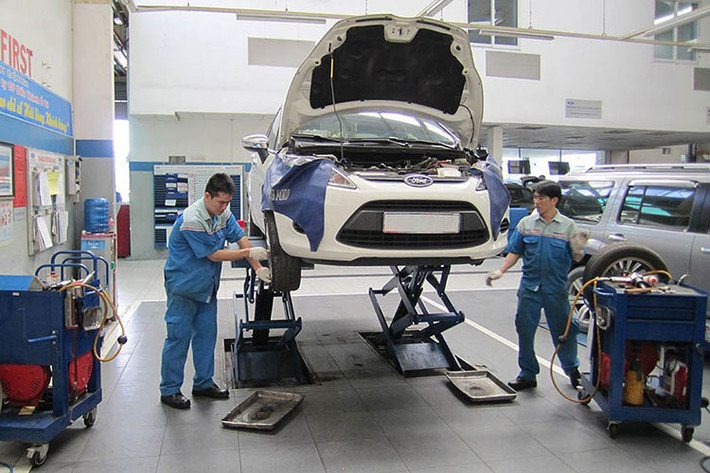 Ấn tượng đầu tiên trong mắt khách hàng sẽ luôn là bề ngoài của chiếc xe, vì thế phải đảm bảo cho chiếc xe của mình có một diện mạo thu hút, giữ kĩ lớp sơn luôn mới để tăng giá trị cho xe ôtô cũ khi bán lại.