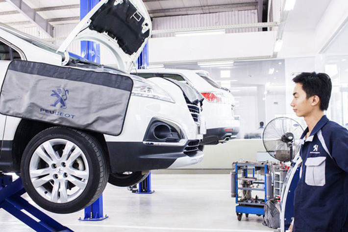 Quy tắc đầu tiên mà chủ xe nào cũng cần phải làm là bảo dưỡng chiếc xe của mình. Việc bảo dưỡng định kì tại hãng xe làm giảm nguy cơ xảy ra hỏng hóc và tăng độ tin tưởng của chiếc xe khi bán. Một chiếc xe được chăm sóc cẩn thận sẽ khiến người mua có niềm tin hơn và chiếc xe sẽ có giá cao hơn .