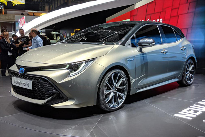 Các thông số kỹ thuật chi tiết hơn, cùng với giá và thời điểm bán ra của Auris thế hệ mới chưa được Toyota công bố. Tại thị trường Việt Nam Toyota Auris chưa từng được phân phối, thay vào đó chỉ là bản sedan của dòng xe này được lắp ráp trong nước với tên gọi Corolla Altis.