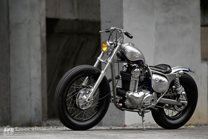 Bản độ Kawasaki Estrella 250 Bobber này chắc hẳn sẽ mang lại cho chủ nhân của nó cảm giác đầy tự tin khi lăn bánh trên đường phố.