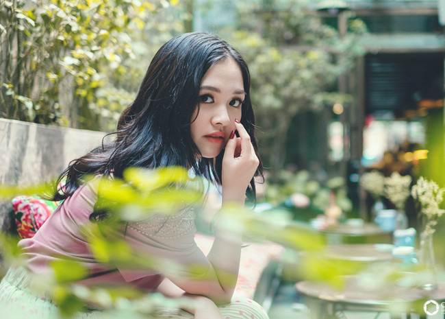 Cô luôn cuốn hút người đối diện bởi gương mặt bầu bĩnh, vẻ đẹp trong sáng. Hoa khôi Hà Anh là gương mặt rất quen thuộc với khán giả truyền hình.
