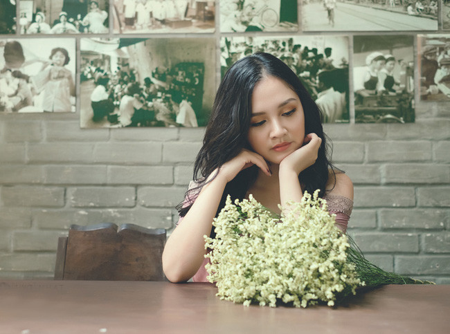 Cũng vì muốn trở thành một cô gái tài sắc nên trong suốt mấy năm học đại học, Hà Anh luôn nỗ lực để có kết quả tốt. Kỳ học vừa qua, Hà Anh cũng rất tự hào khi đạt kết quả khá cao, trên 8 phẩy.