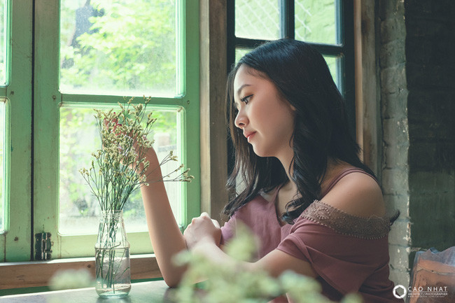 Cô có một bộ sưu tập vai diễn ở các phim truyền hình ăn khách như: “Chàng trai đa cảm. Nhà có nhiều cửa sổ, Lập trình trái tim, Bánh đúc có xương, Sắc màu phái đẹp, Bạch mã hoàng tử, Giọt nước mắt muộn màng, Chiều ngang qua phố cũ…”. Hà Anh chia sẻ: “Mình cũng không hiểu vì sao mình rất có duyên với những vai diễn đanh đá, ghê gớm”.