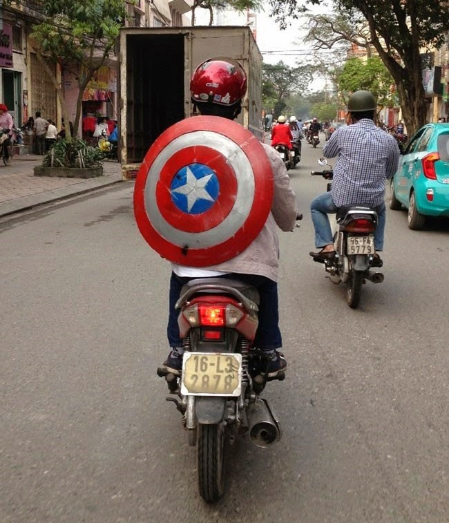 Captain America phiên bản Việt.