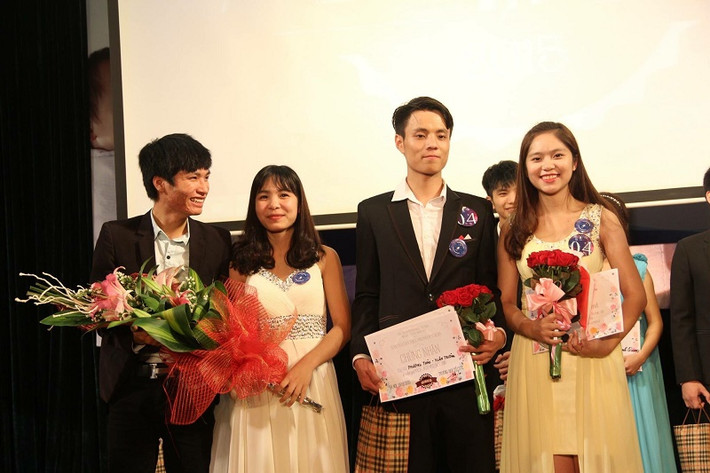 Song mấy ai biết, để có những tác phẩm báo chí đi vào lòng người là cả một hành trình vất vả, đánh đổi bằng mồ hôi và nước mắt, thậm chí xương máu của mình. Nghề báo là một nghề đòi hỏi phải có "lửa", có niềm nhiệt huyết, đam mê với nghề thì mới có thể gắn bó và đạt được những thành công trên chặng đường sự nghiệp”, cô nàng bày tỏ quan điểm.