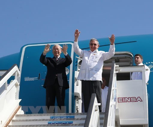 Tổng Bí thư Nguyễn Phú Trọng cùng đồng chí Raul Castro Ruz rời Thủ đô La Habana đến thăm thành phố Santiago de Cuba.