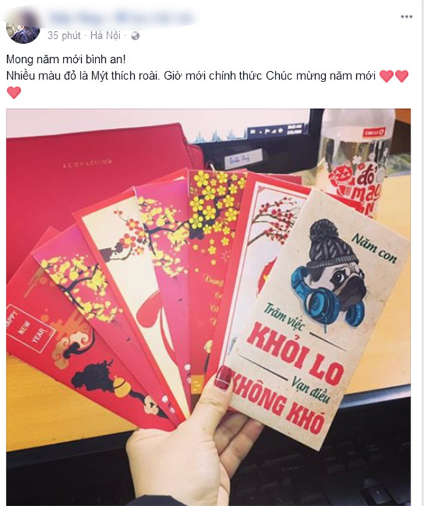 Không biết số tiền bên trong bao nhiêu nhưng phong bì đa dạng như thế này đảm bảo cả năm may mắn.