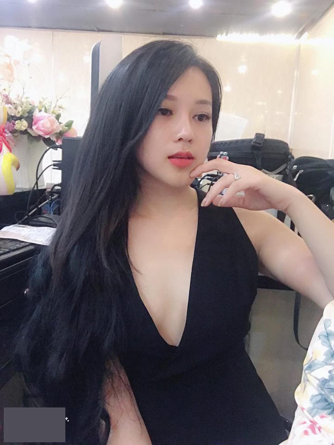 "Không còn cảnh mặc thứ gì cũng xấu nữa, cuộc sống thật tuyệt vời", Huyền Anh chia sẻ.