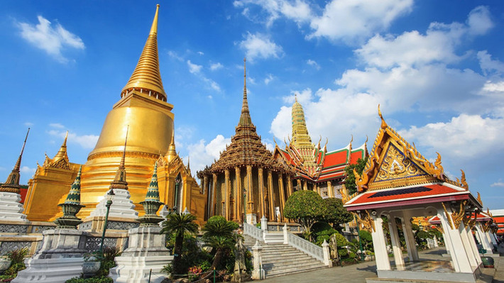 Tuổi Tí: Bangkok (Thái Lan) là nơi tuyệt vời dành cho người tuổi Tí - những du khách thông minh và duyên dáng. Thủ đô của Thái Lan có sức hút lớn nhờ các đền đài lộng lẫy, khu mua sắm sang trọng và văn hóa đặc sắc. Ảnh: Insider.